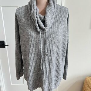 BB Dakota Heather Gray Cowl Neck Sweater